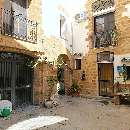Vernagallo's House P